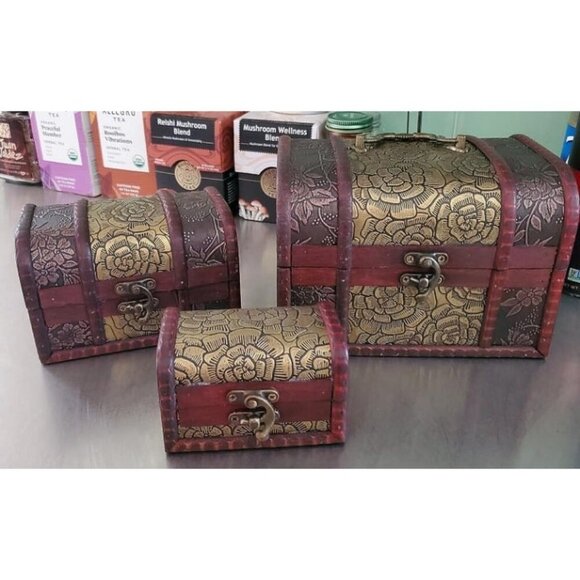 New 3-Set Small Wooden Treasure Chest Boxes with Flower Motifs, Decorative - Picture 3 of 4